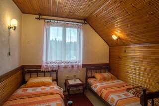 Проживание в семье Lara Rooms Жабляк Стандартный двухместный номер с 2 отдельными кроватями и общей ванной комнатой-4