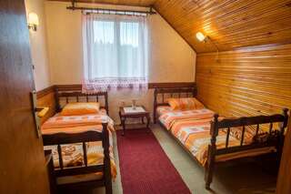 Проживание в семье Lara Rooms Жабляк Стандартный двухместный номер с 2 отдельными кроватями и общей ванной комнатой-1